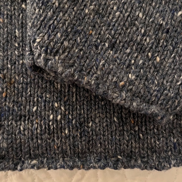 Woolrich Chunky All-Wool V-Neck Sweater EUC - Picture 2 of 4